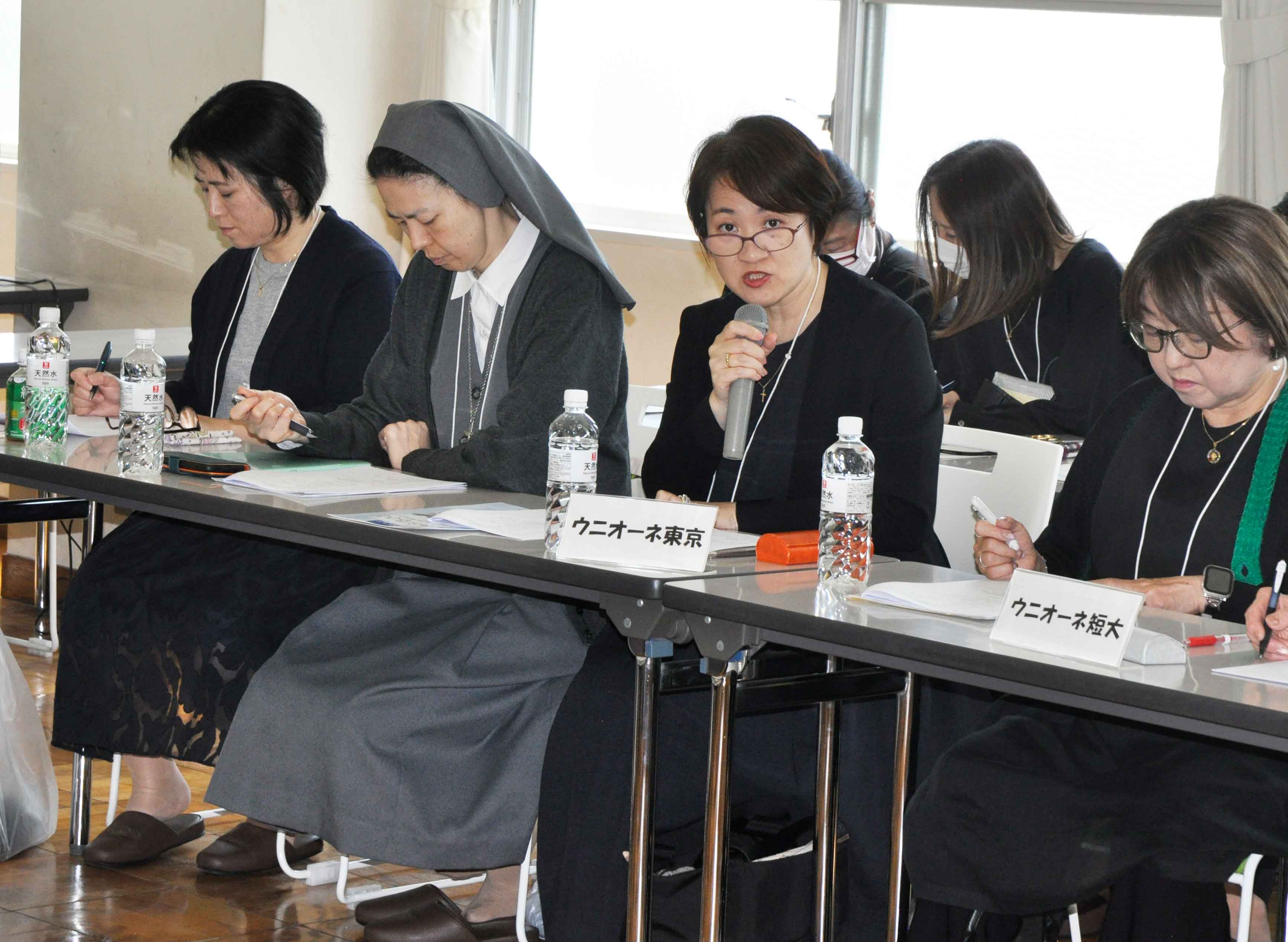総会の様子